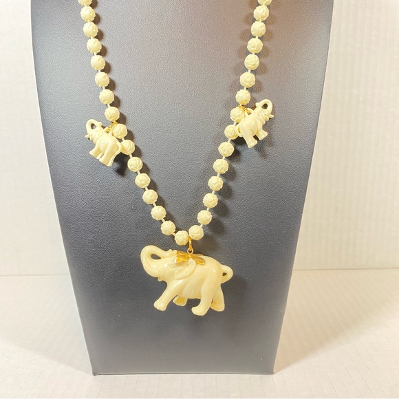 Vintage Elephant Trunk Up Necklace - Picture 3 of 6